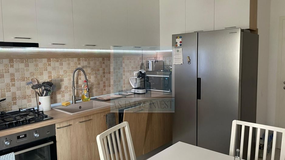 Apartament 3 camere, partia mobilat - zona Sanpetru Rezidence - Poză 3