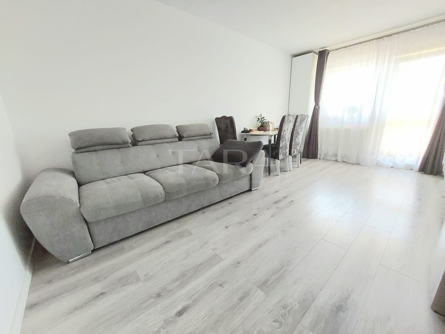 Apartament 2 Dormitoare, Zona Între Lacuri, Complet Mobilat și Utilat. - Poză 3