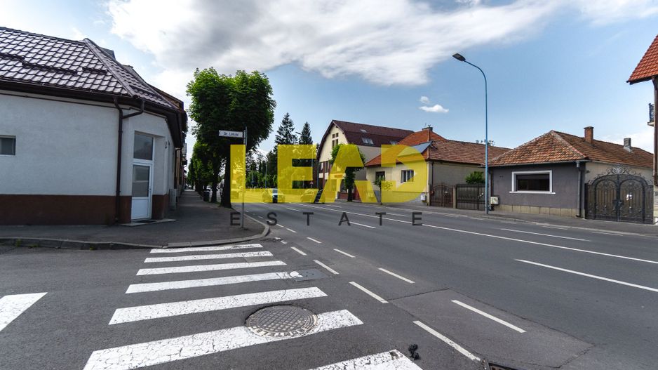Spațiu de birouri, Aurel Vlaicu, Brașov | Demisol complet renovat - Poză 1