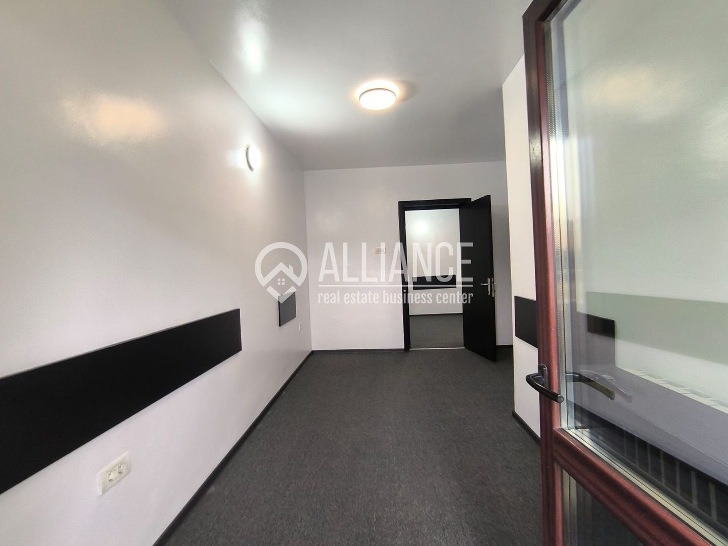 CENTRU PIATA UNIRII - Birouri luminoase cu terasa ! - Poză 10