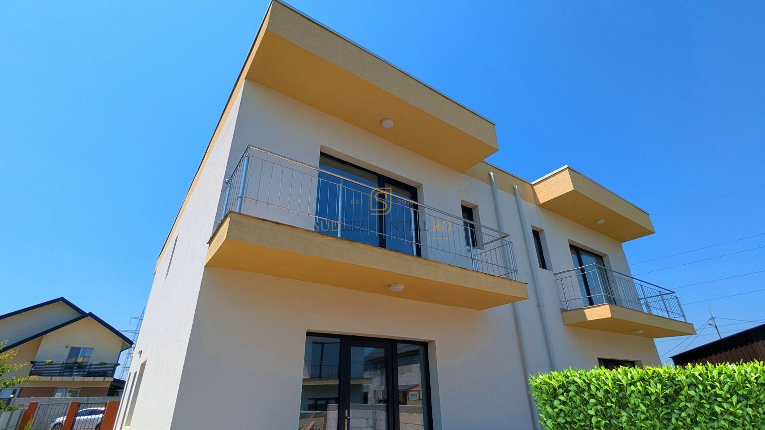 Vila tip duplex Comuna Berceni, Str. Calugareni, acces rapid Bucuresti - Poză 3