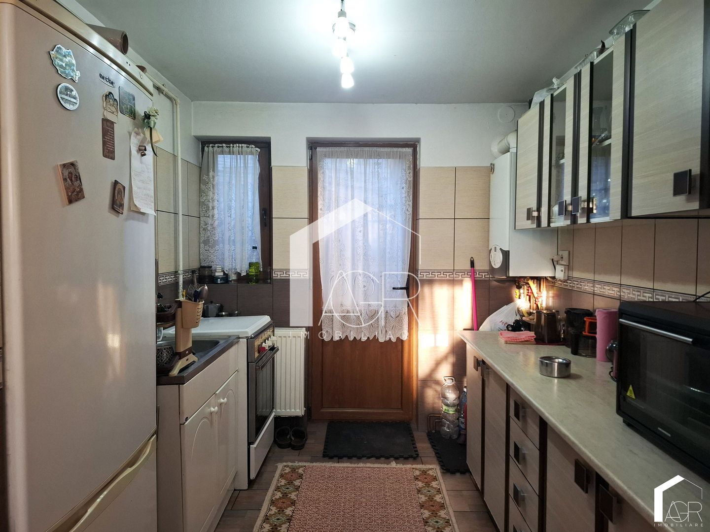 Casa S+P+1E, cu 5 camere, zona Transilvaniei - Poză 4