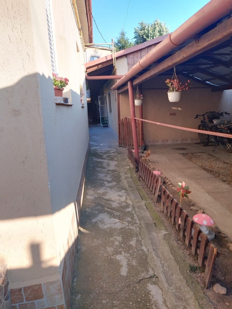 ageuropa.ro vinde casa in zona 14 Mai cu 3 cam. si teren aferent de 500mp. - Poză 8