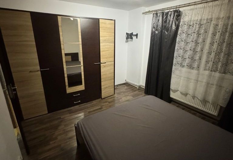 Apartament 3 camere 1 Mai - Poză 2