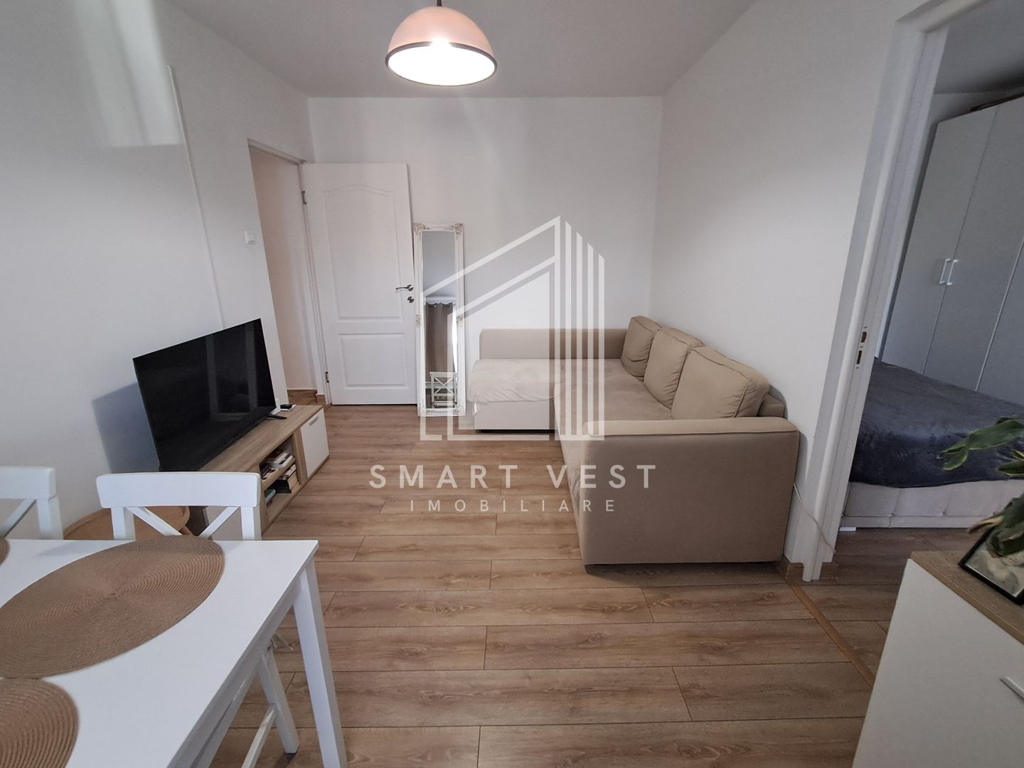 Apartament 3 camere | Etaj 2 | Zona Micro 15 - Poză 1