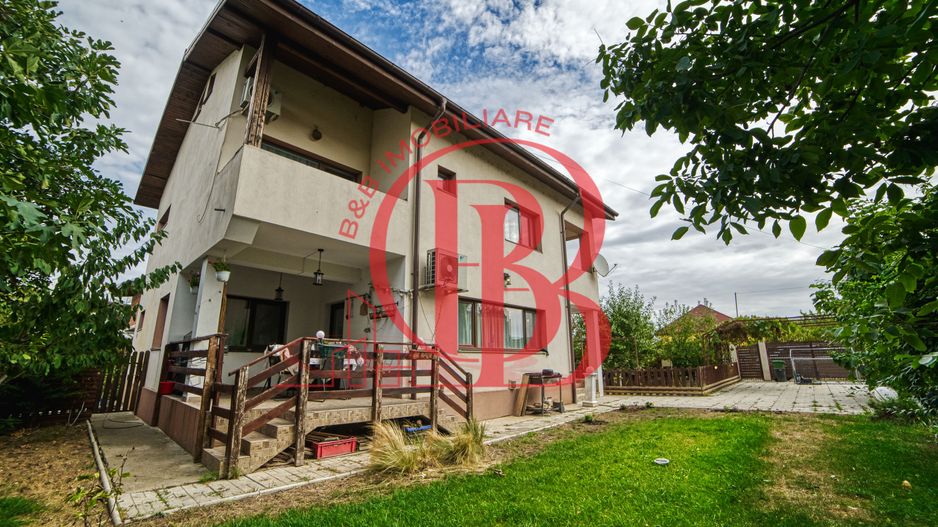 Casa complet mobilata 5 camere 3 bai curte generoasa - Poză 5