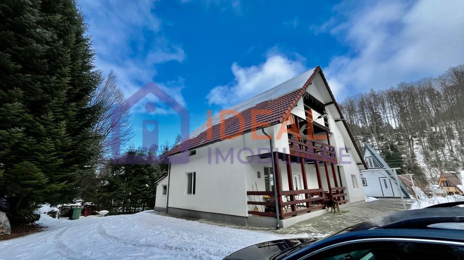 Pensiune de vânzare în Cârțișoara – investiție turistică la poalele munților - Poză 2