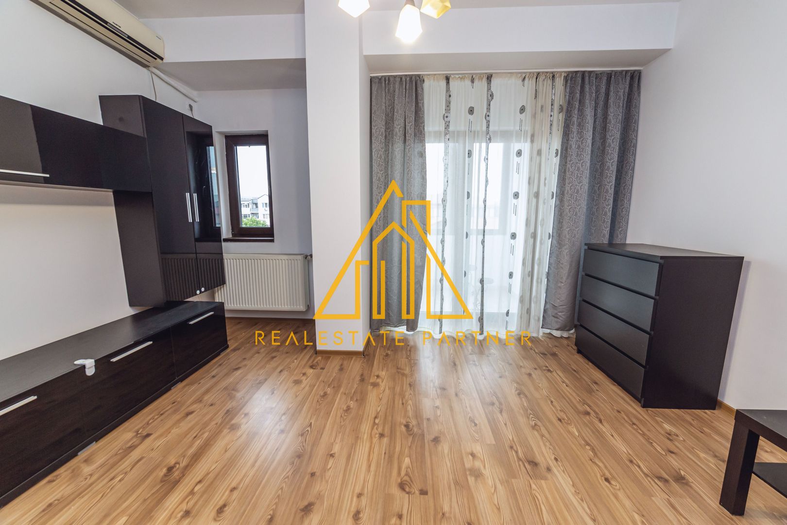 Apartament luminos, completat de spații utile și confortul de care ai nevoie! - Poză 25