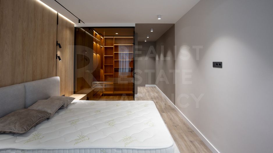 Vânzare, apartament, 2 odăi + living, str. Tricolorului, Centru - Poză 11