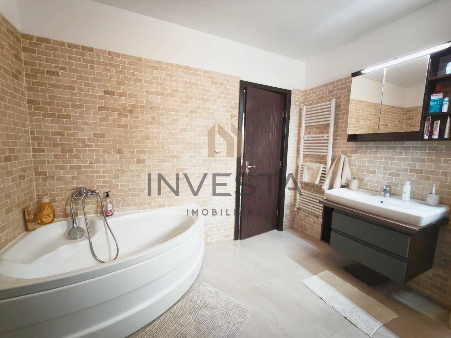 Apartament 4 camere, 92 mp utili + terasa 105 mp, zona Intre Lacuri - Poză 9