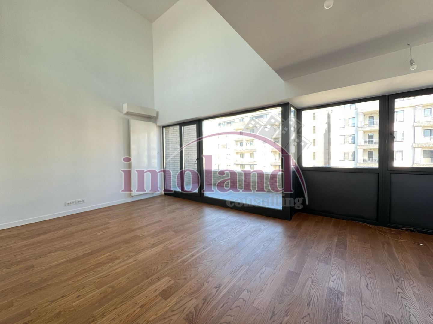 Vanzare - Penthouse duplex - 4 camere + 4 terase - Avalon Estate-Pipera - Poză 2