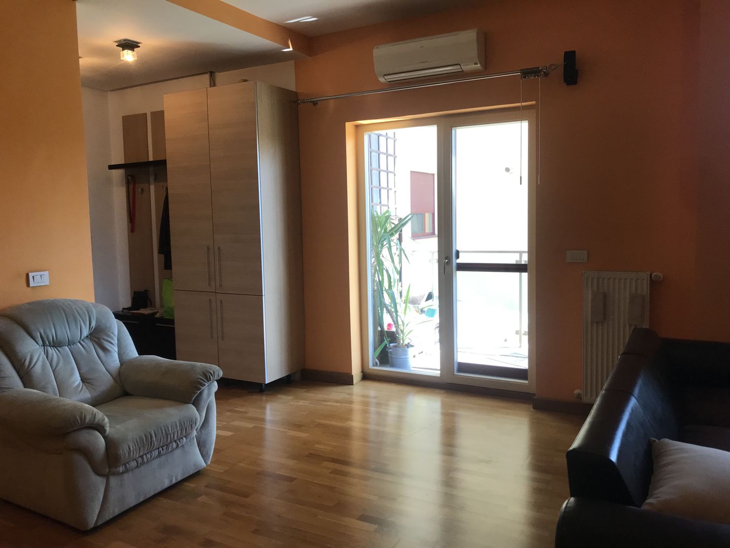 Apartament generos 3 camere - Poză 22
