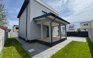 Vila Tunari cu vedere la LAC, 135m2 si curte mare - Poză 2