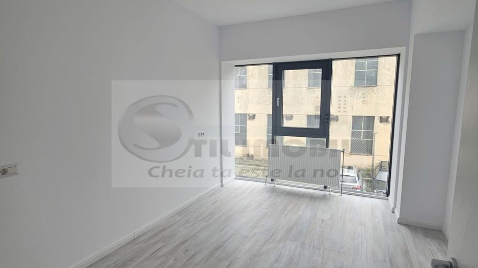 INTABULAT! MUTARE IMEDIATA! Apartament cu 2 camere decomandat Central - Poză 4