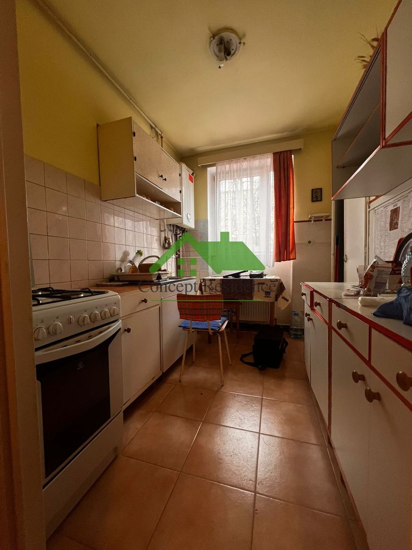 Ap. 2 camere decomandat, 50 mp, etaj 1, zona Albina - Poză 9