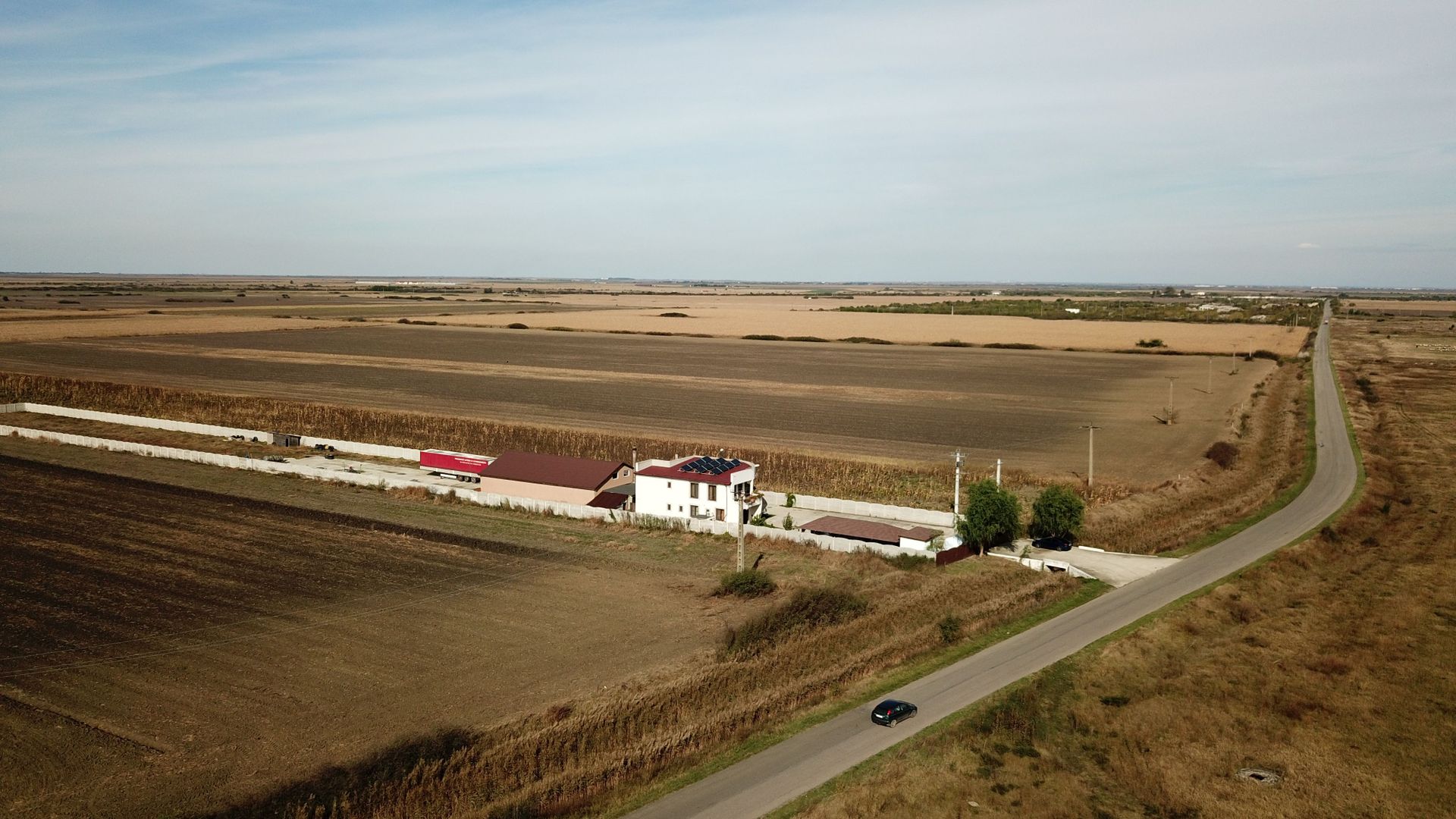 Casa P+1E, cu anexe si hala - Poză 27