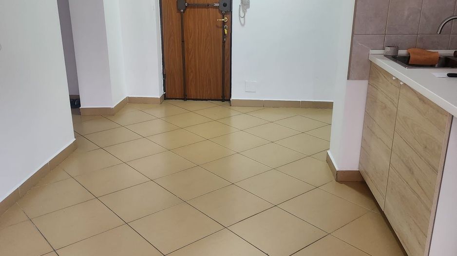 Închiriez apartament 2 camere nemobilat, Piața Muncii, pretabil birou - Poză 7