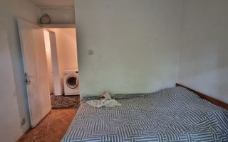 Apartament 2 camere Dec 47 mp Podul de Fier 99000 euro - Poză 4