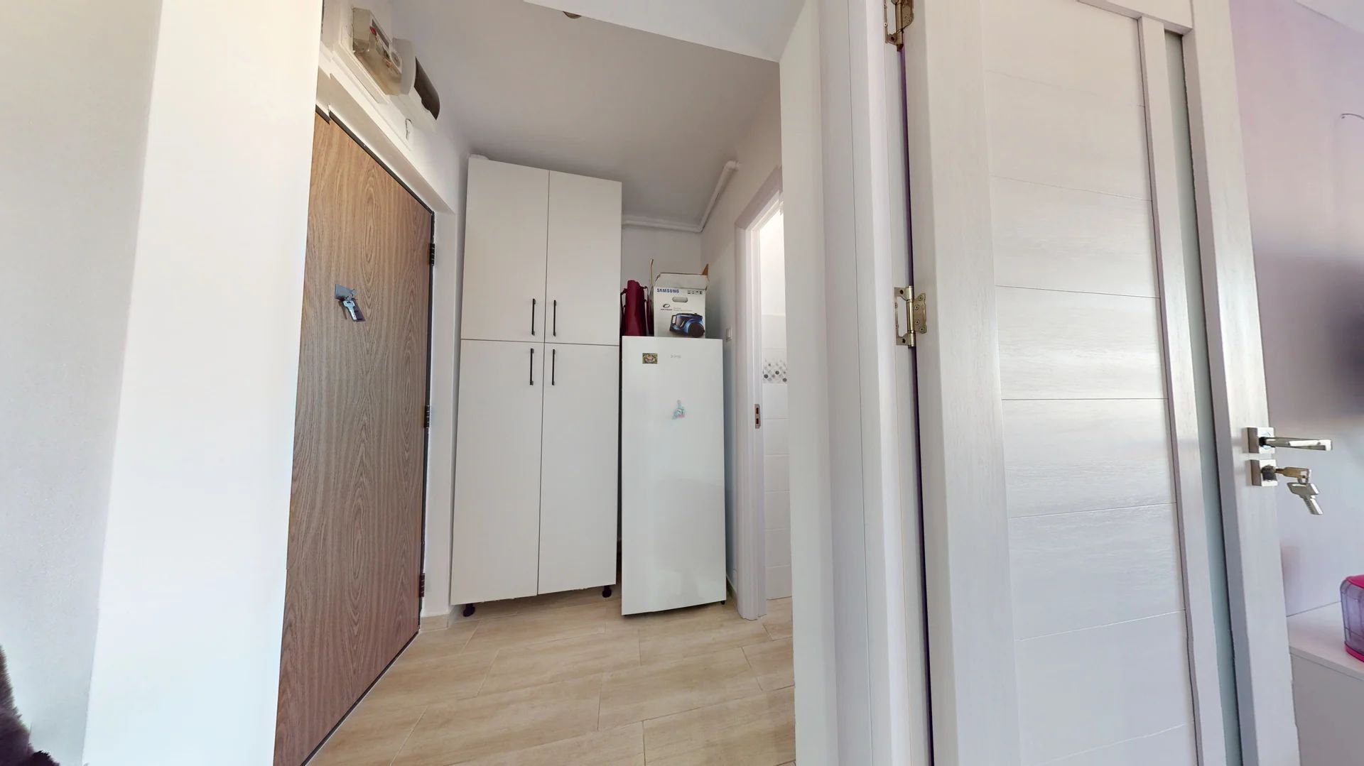 Garsoniere renovate,mobilate la schimb sau vanzare - Poză 7