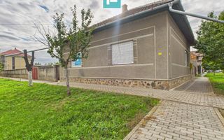 Casă cu teren generos, zonă centrală, Curtici - Poză 8