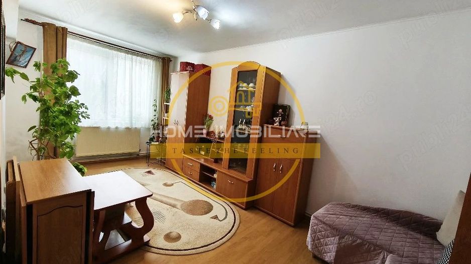 Etaj 2 Apartament  3 Camere  Frumoasa Bloc 1985 - Poză 1
