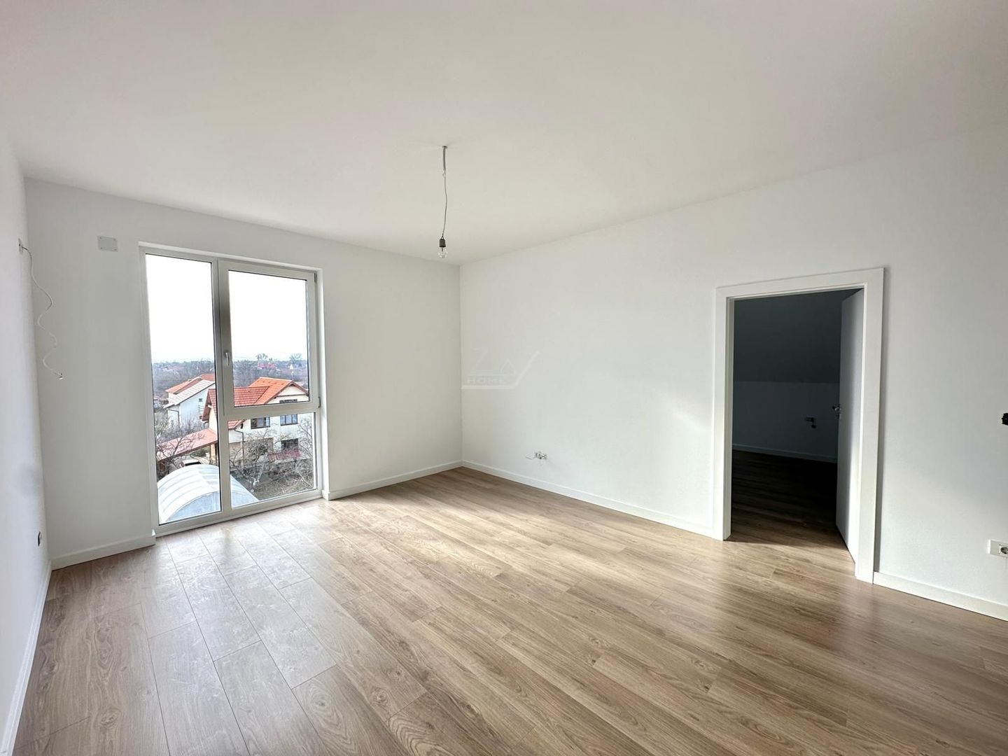 Bloc finalizat. Finisaje superioare. Loc de parcare. - Poză 1