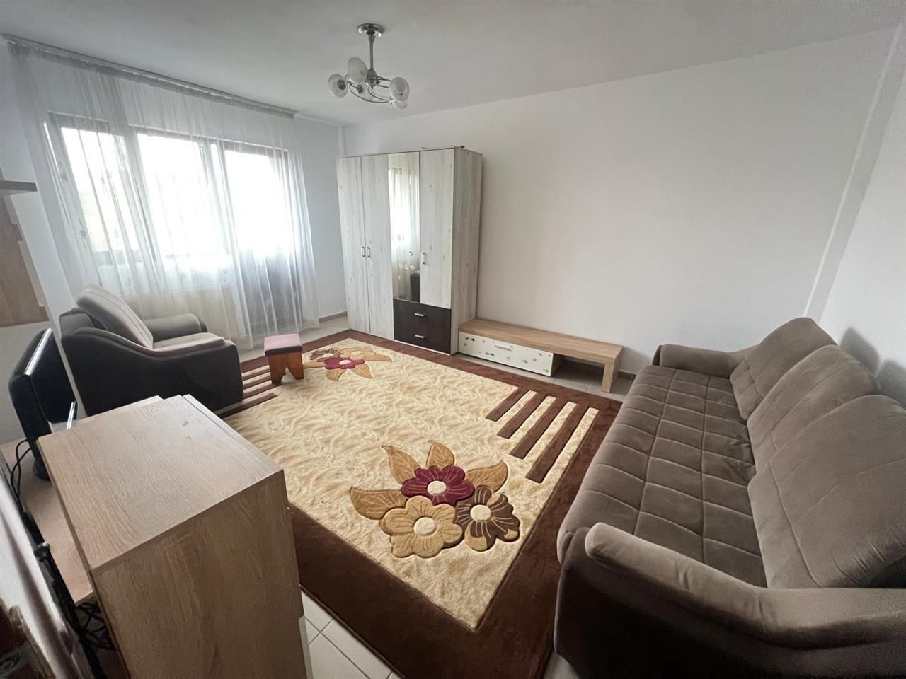 Apartament la vila2 camere decomandat balcoaneCT - Poză 1