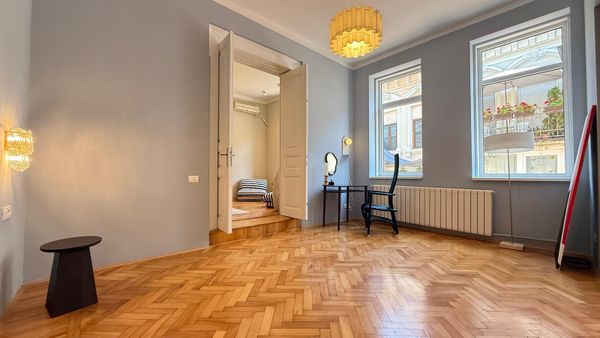 Apartament în vilă în București: ce să urmărești înainte să cumperi