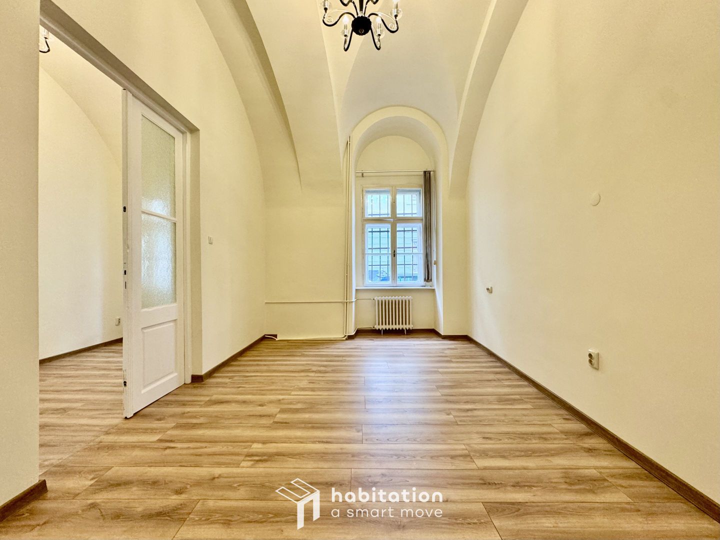 Birou renovat situat in Piata Unirii - Tribunal - Poză 10