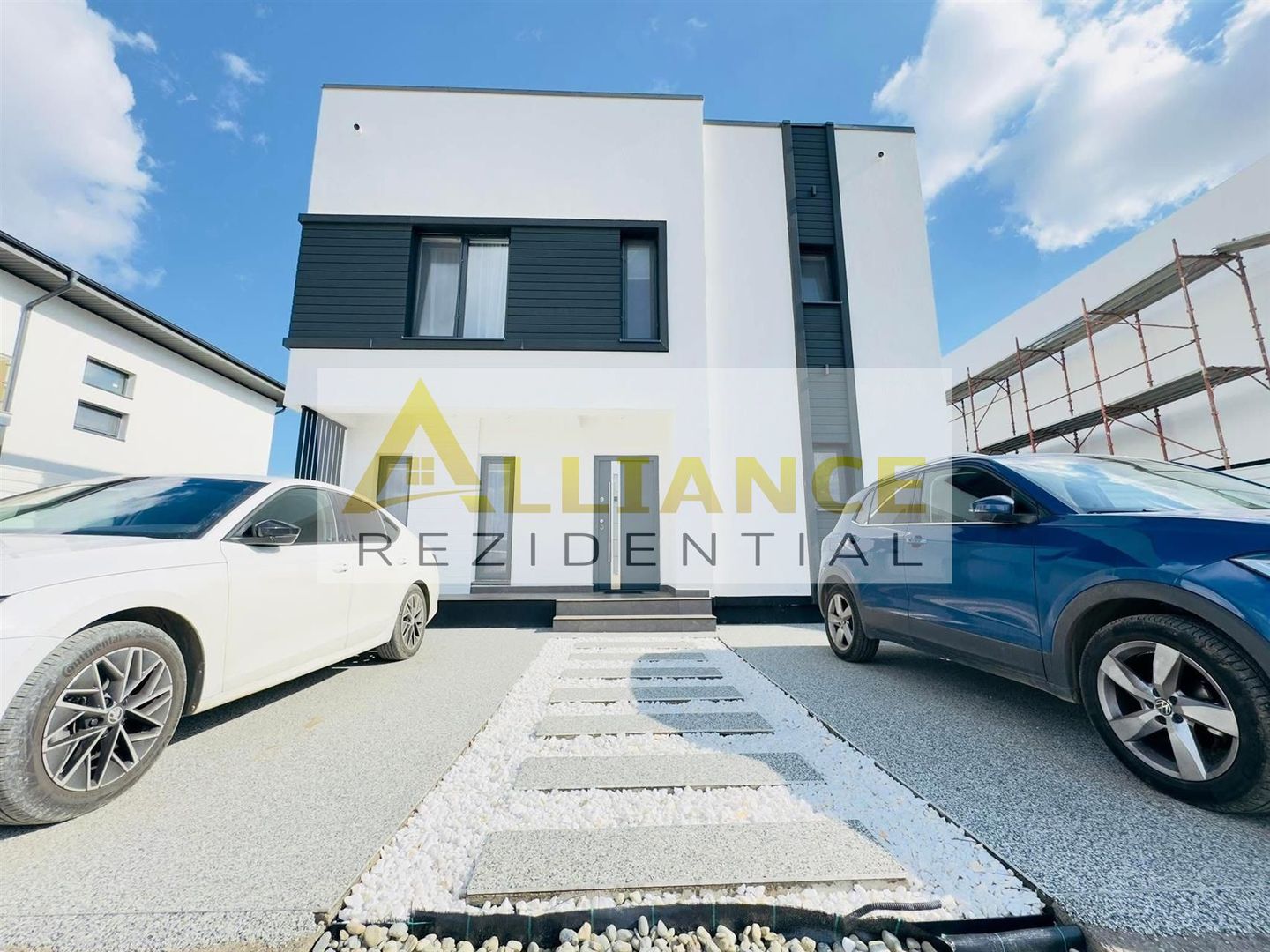 Casa Individuala - 4 camere - 3 bai - 300mp teren - Poză 1
