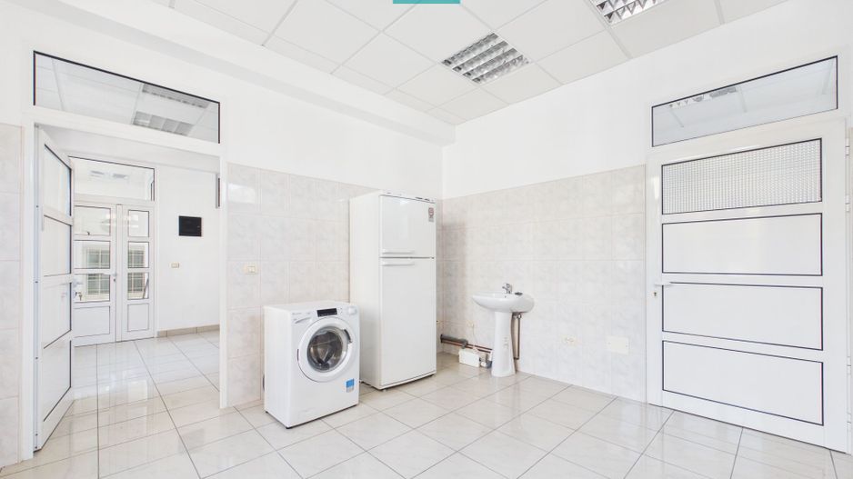 Imobil central cu destinație medicală, Arad - Poză 23
