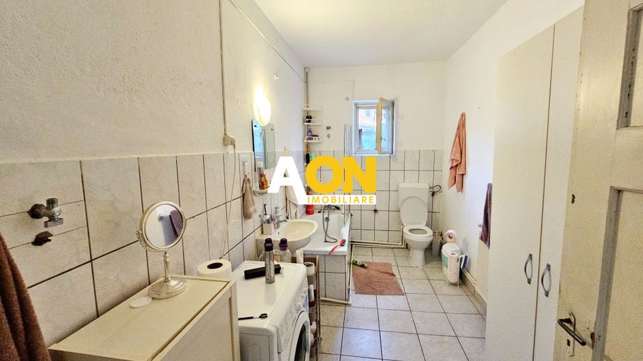 Casa renovata, 2 corpuri de cladire + anexe, 1331 mp teren, Paclisa - Poză 15