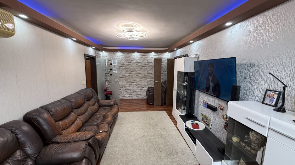 Ap 2 camere 57 mp cu 2 balcoane și 2 locuri parcare str Fizicienilor - Poză 2