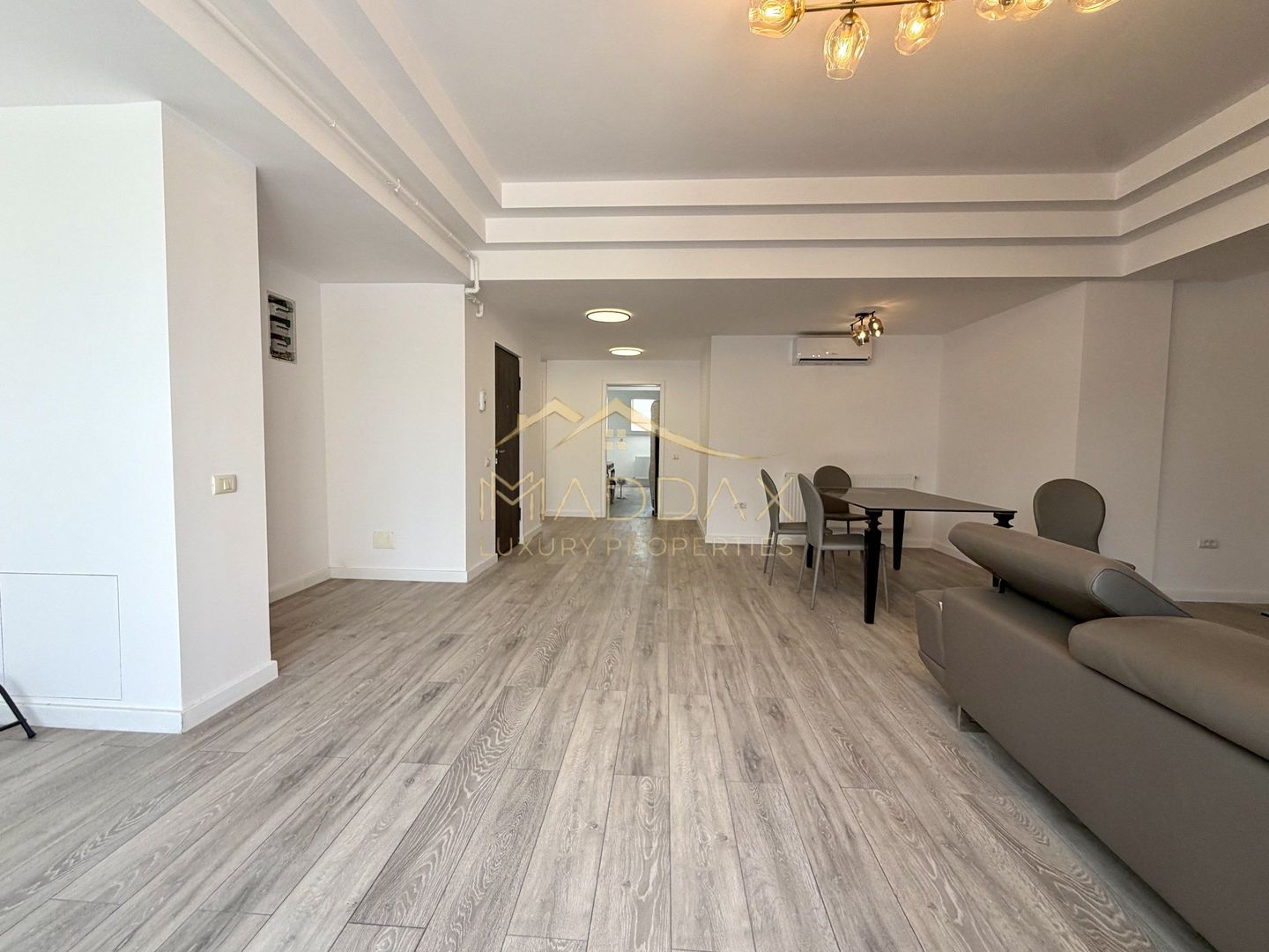 Apartament 3 camere // 134,4 mp utili + parcare // Aviatiei - Poză 3