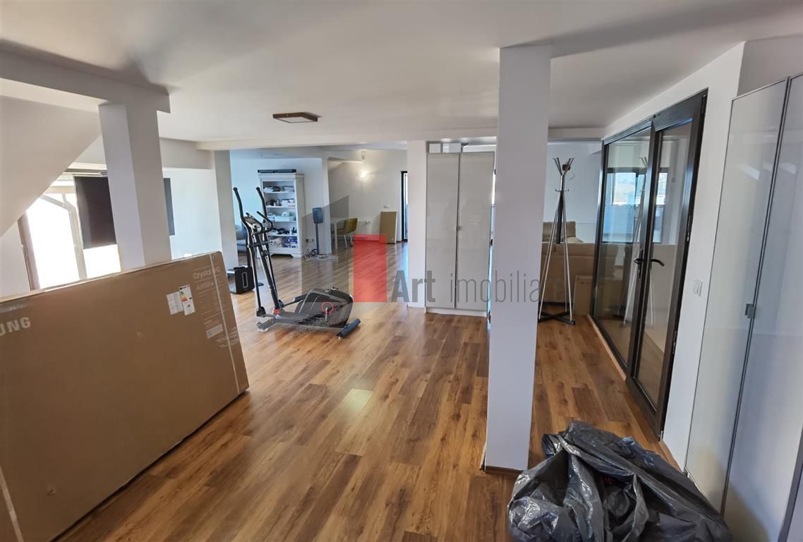 VIla 11 Camere Cernica - Poză 8