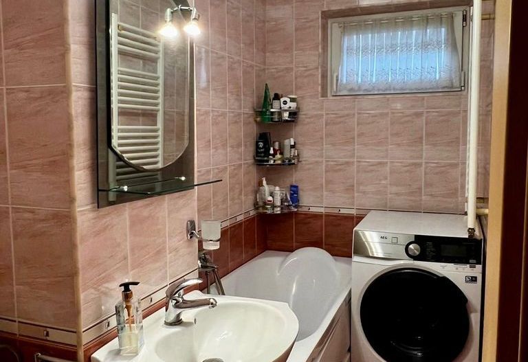 Proprietar vand apartament cu 3 camere, centrala+ baxa, zona Girocului - Poză 10