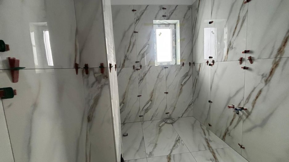 Apartament cu 3 camere si 2 bai - Selimbar - Poză 3