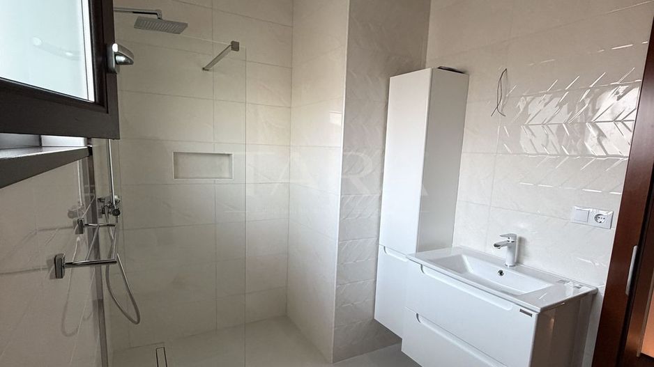 Casă tip duplex, modernizată integral, în zona Terra – Florești. - Poză 10
