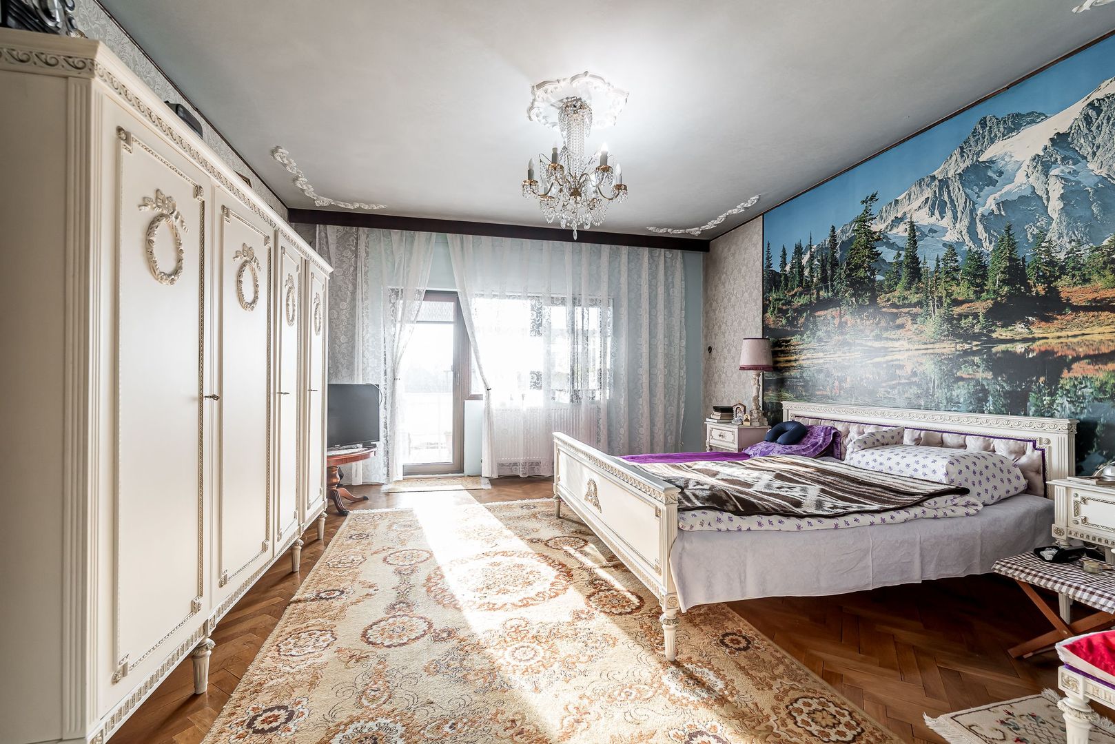 VANDUT! Vilă cu 4 apartamente aproape de centrul Timișoarei - Poză 3