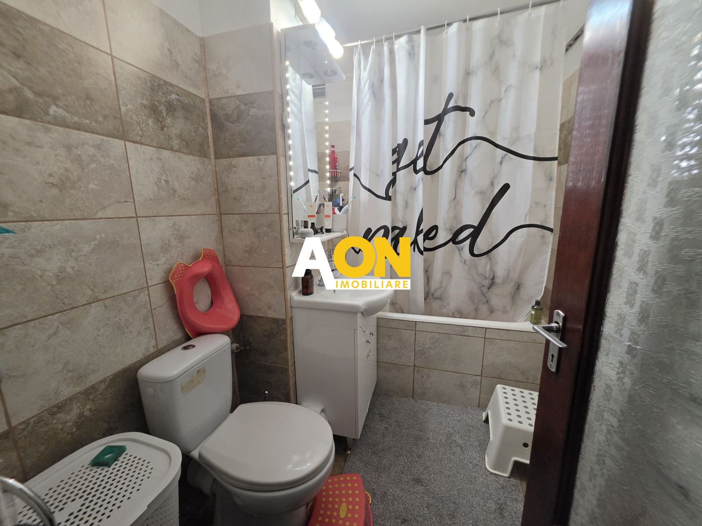 Apartament 2 Camere, Decomandat, Zona Cetate, Etaj 1 - Poză 5