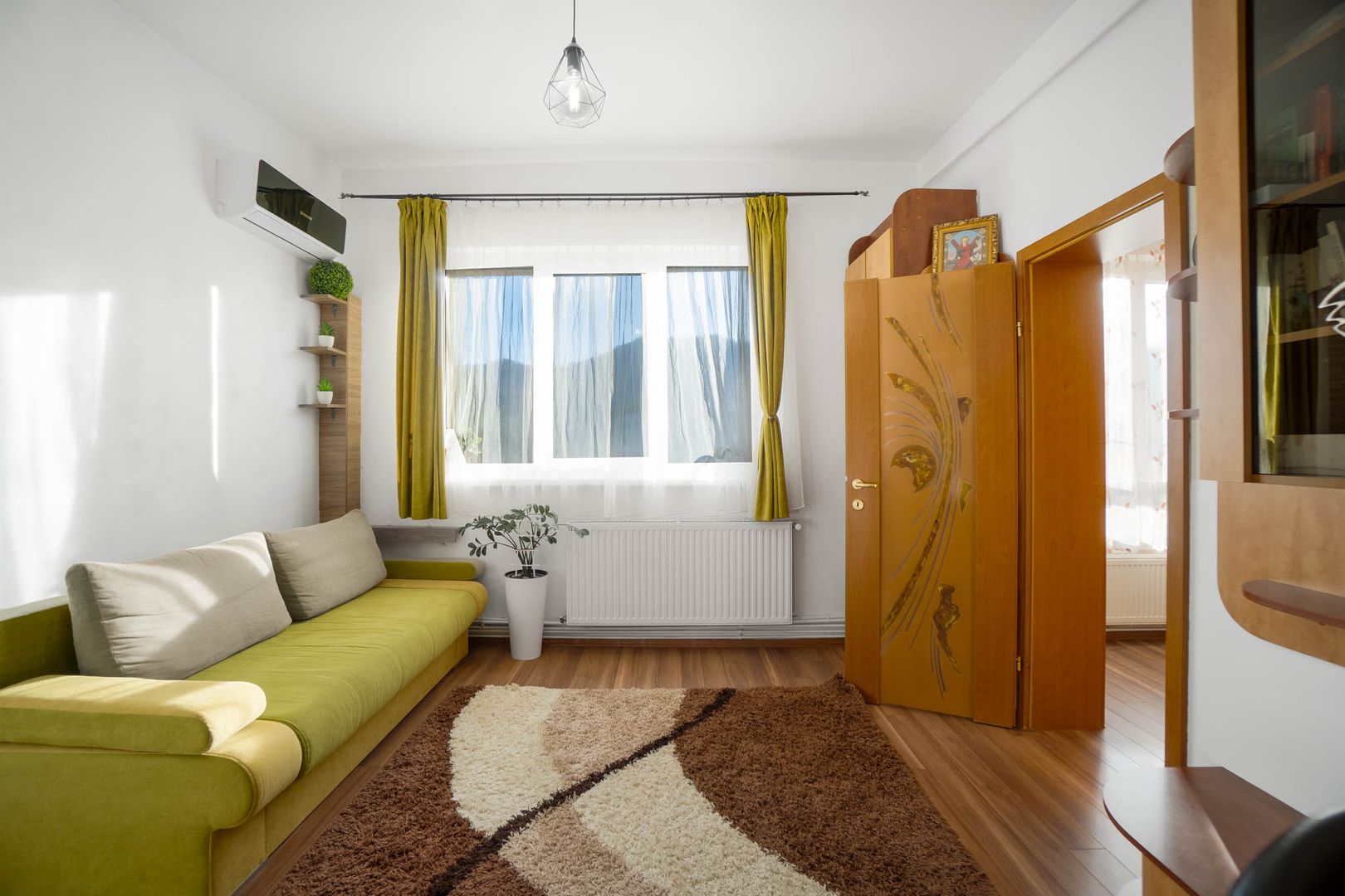 Studio modern de vanzare | Renovat in 2024 | COMISION 0% - Poză 1