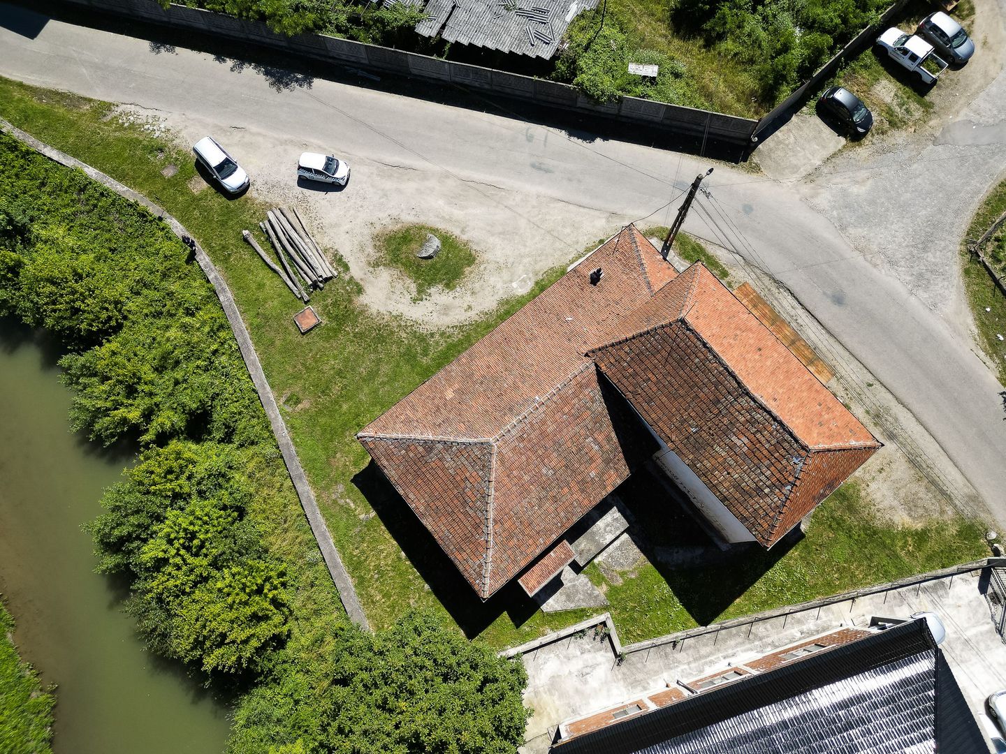 Oportunitate de investiție în orașul Sebiș - Poză 5