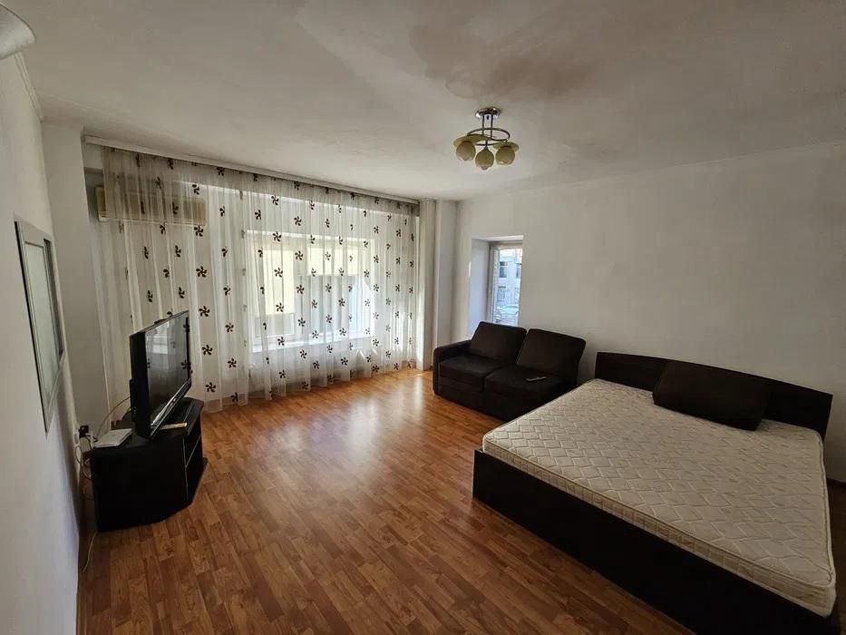 GARSONIERA- UNIRII, METROU 11 MINUTE, MOBILAT MODERN - Poză 1