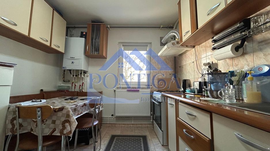 Apartament 4 camere decomandat | Etajul 2| 2 bai | Poarta 6 - Poză 9