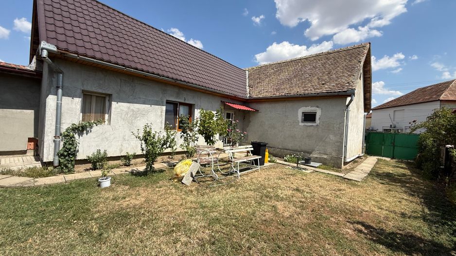 Casă de vânzare comuna Jebel, 20 min de Timișoara. - Poză 4