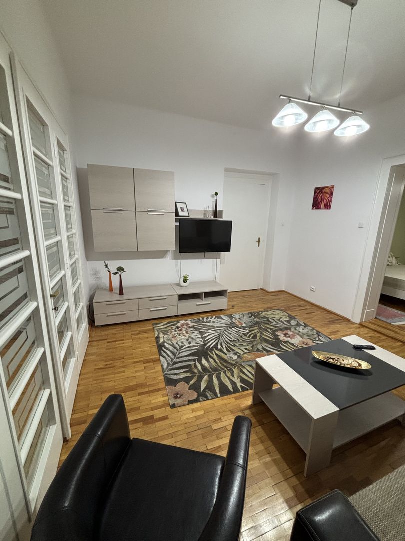 Vilă de închiriat zona Parvan - Poză 22