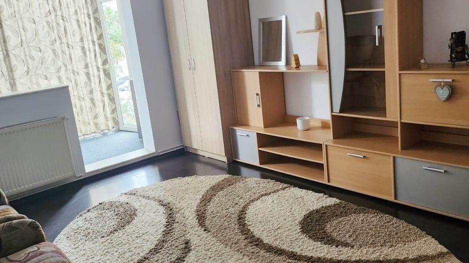 Apartament mobilat3 camere-Tractoru - Poză 5