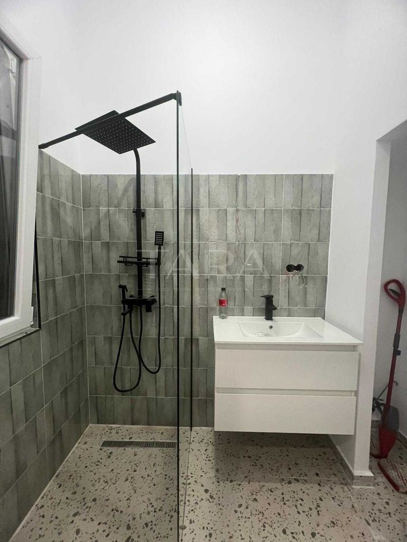 Apartament cu 3 camere, 65 mp, 2 băi, boxă. - Poză 5