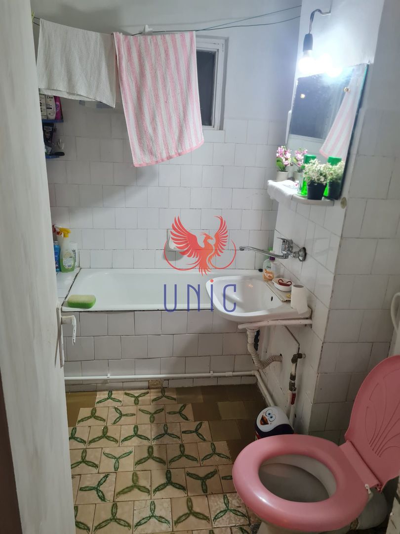 Apartament 3 camere decomandat parter, 1 Mai - Poză 10