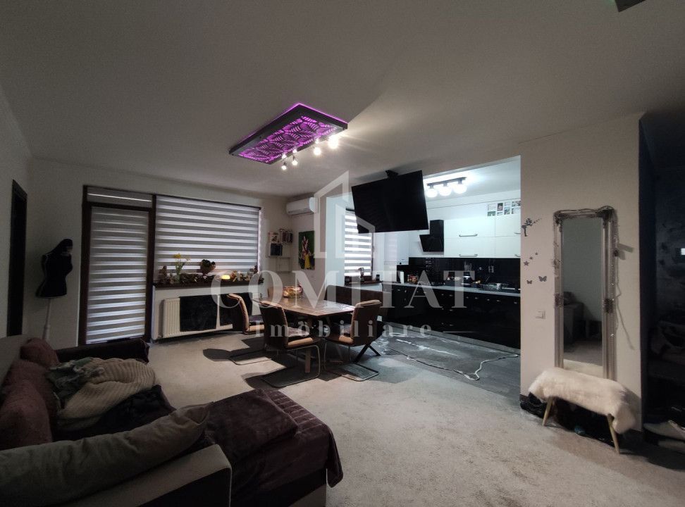 Apartament modern de vânzare | Zona Sub Cetate - Poză 1